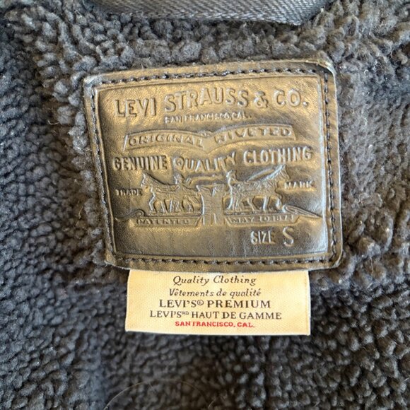 LEVI'S Premium Original Sherpa Trucker Denim Jacket Size Small Forever Black - Picture 3 of 4